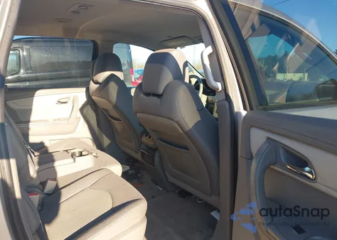 2013 Chevrolet Traverse Ls z USA, uszkodzony, nr VIN 1GNKRFED4DJ106780